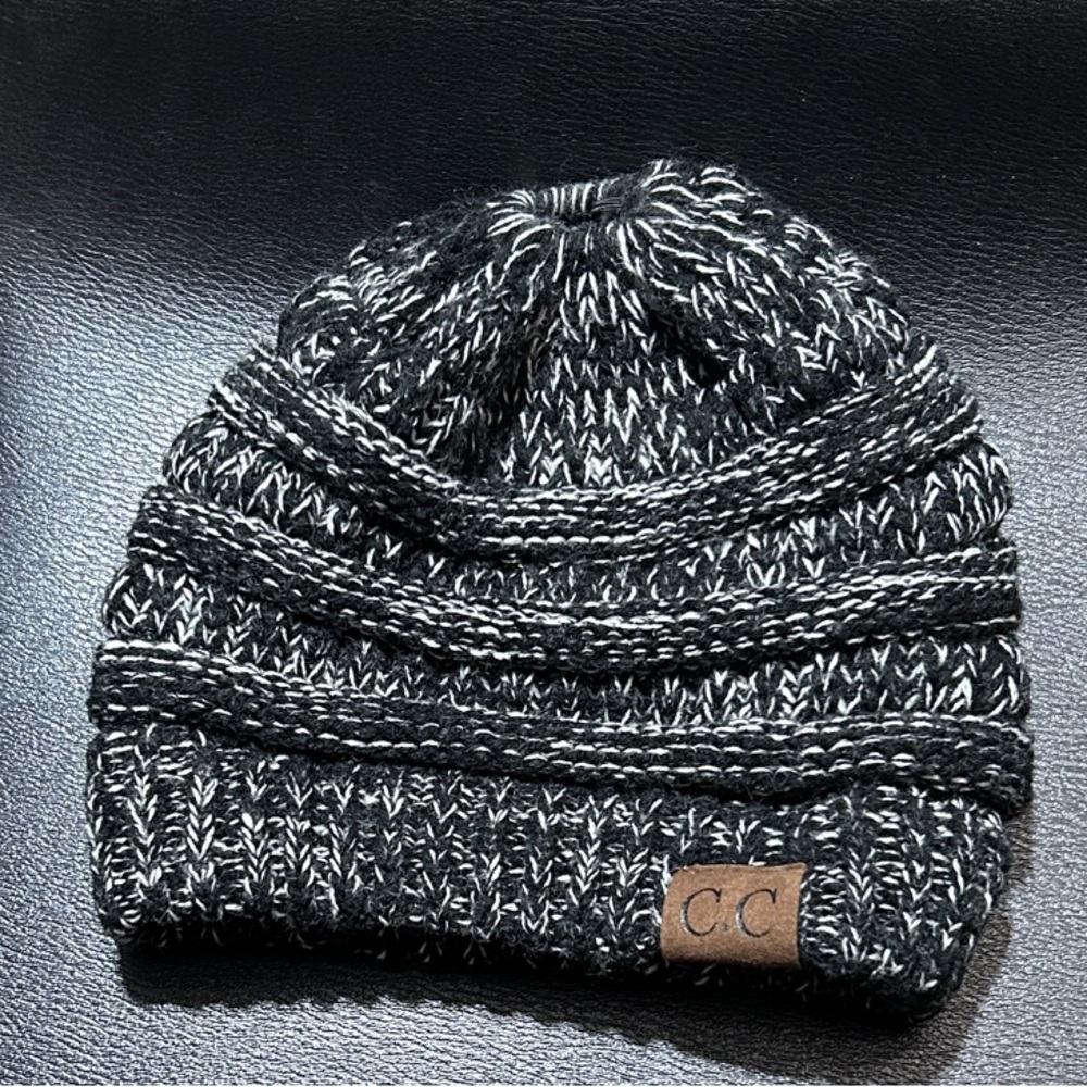 CC Boutique women’s pony tail messy bun Black and Gray Knit Beanie